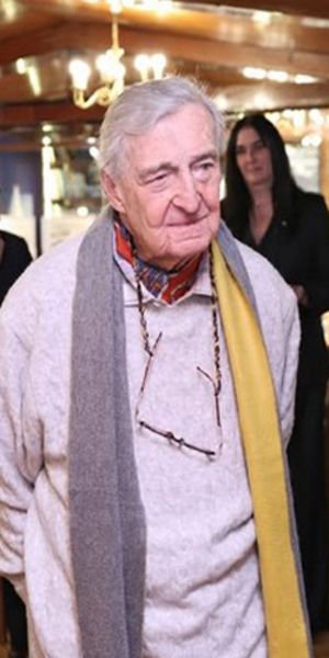 Koç, “Gastronomi ve Deniz” sergisini gezdi