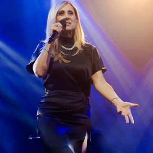 Türk mücevherleri taktı