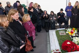 Sevenleri Koç'u dualarla andı