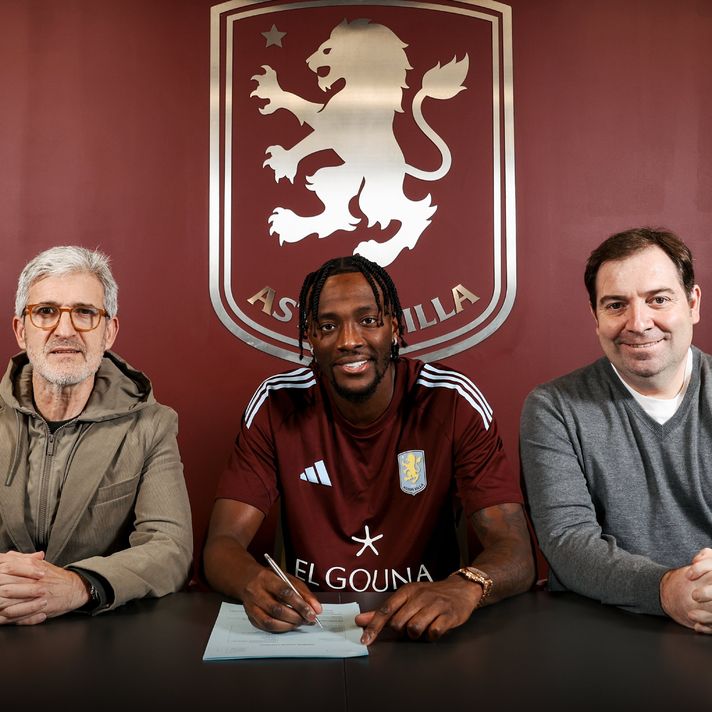 Aston Villa, Tammy Abraham ile resmi sözleşme imzaladı.