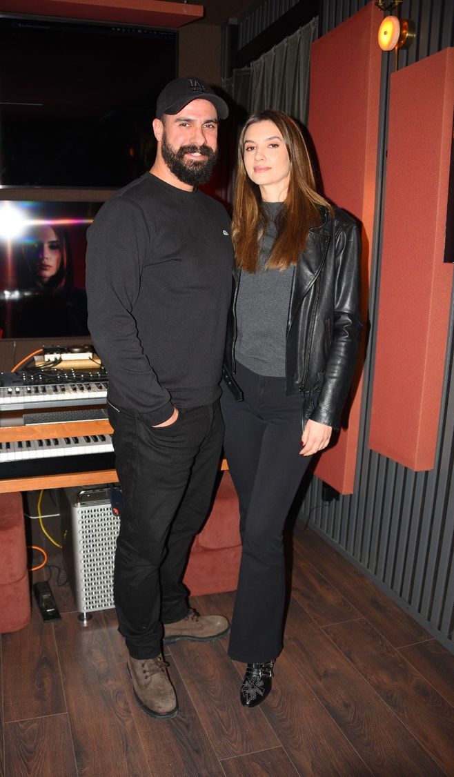 Ceyhun Ergin - Leyla Lydia Tuğutlu.