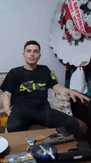Kardeşini öldüren Uğur Özyurt, olay yerinden kaçtı.