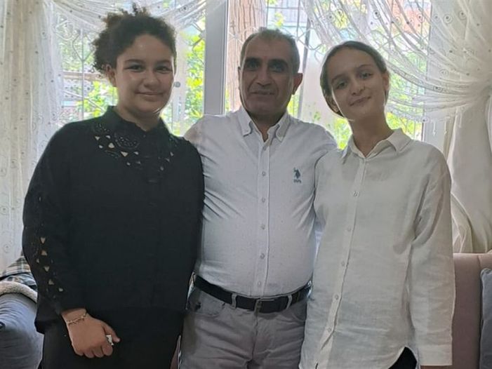 Kübra Güney, baba Mahmut Güney ve Büşra Güney