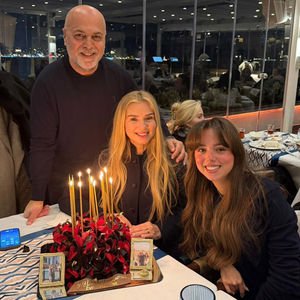 Ayaydın'a şık kutlama