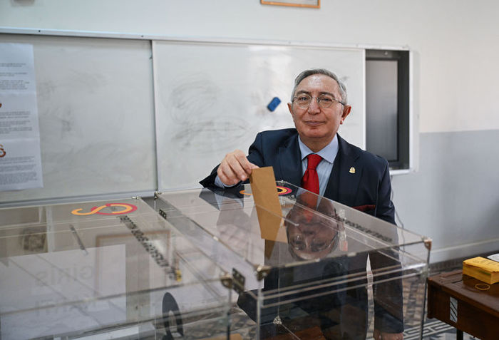 Aykutalp Derkan yeniden Galatasaray Divan Kurulu Başkanı seçildi.