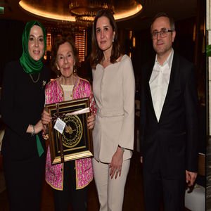 Mourad'a veda daveti...