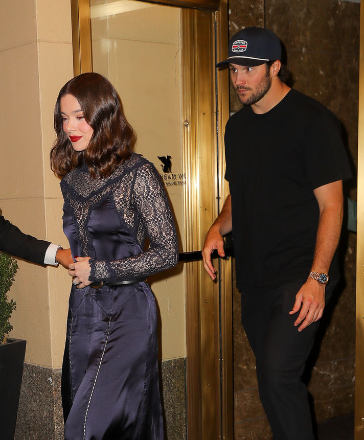 Hailee Steinfeld ve eşi Josh Allen