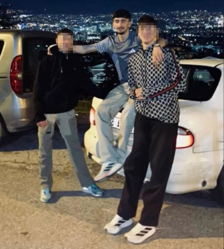 Hakan Çakır cinayetinin failleri T.Y.Z. (solda), B.S.Z. (sağda) ve Ahmet Emir Z. (ortada). Fotoğraf: DHA