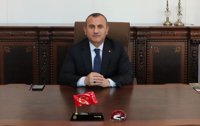 Eski  eski Tunceli Valisi Tuncay Sonel, sabah saatlerinde Erzurum'a getirildi.