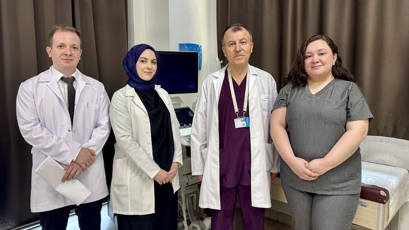 Sırayla: Dr. Mehmet Kürşat Erkuş, Dr. Rümeysa İnce, Prof. Dr. Ali Acar ve Hemşire Sümeyye Yeşil