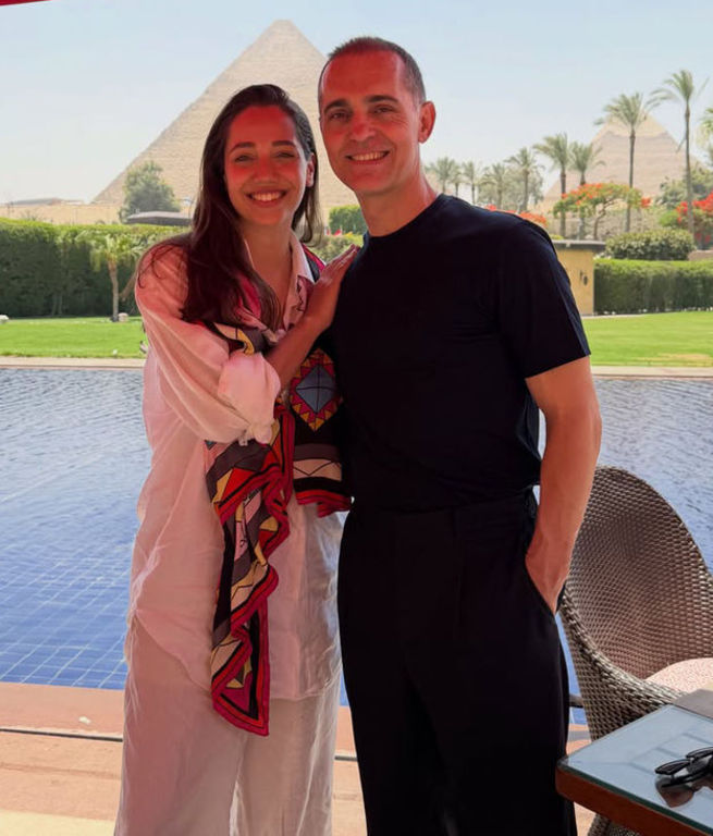 Özge Özacar ve Pedro Alonso O'choro