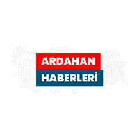 Ardahan'da bahçede yiyecek arayan tilki görüntülendi