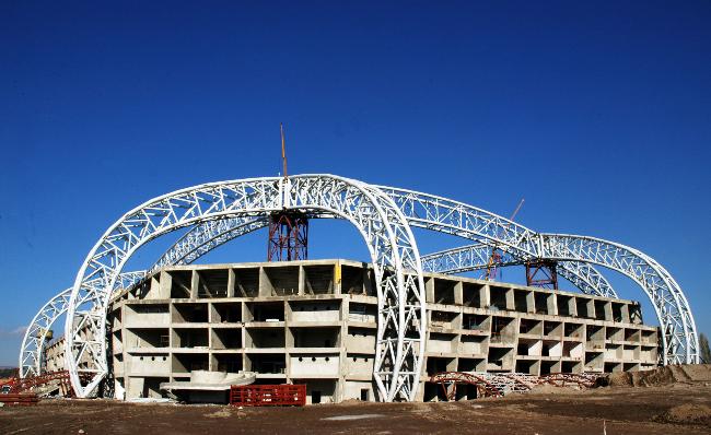 Türkiye'nin en modern stadyumlarından biri olan Kadir Has Stadyumu'nun yapımı UEFA kriterlerine uygun bir şekilde tamamlandı. Tamamı kapalı tribünlerden oluşan stadyum radyan ısıtıcılarla taraftarların soğuk havadan etkilenmesini engelleyecek. Stat zemini de alttan ısıtmalı. 32 bin 864 koltuk kapasiteli stadyum Kayserispor ve Kayseri Erciyesspor ile milli takımın maçlarına ev sahipliği yapacak.