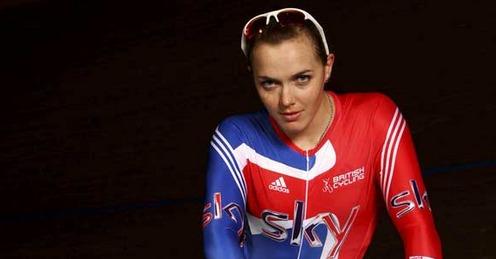 Dünya ve Olimpiyat Şampiyonu bisikletçi Victoria Pendleton 24 Eylül 1980'de doğdu. Bisiklet sporunda yakaladığı başarıyla zirveye yükselen sporcu güzelliğiyle de dikkat çekiyor. Bir çok önemli moda dergisine poz veren İngiliz sporcu en seksi sporculardan biri olarak görülüyor.  - Pendleton 2005, 2007, 2008 ve 2009'da sprint kategorisinde dünya şampiyonu olurken, 2008'deki Olimpiyat Oyunları'nda da altın madalya kazandı.