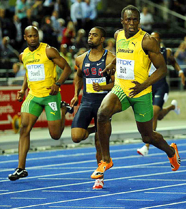 Спринт оплата. Usain Bolt 9.58. Усейн болт рекорд. Усейн болт 2008 9,72 100 метров. Усэйн болт 100м за 9.58.