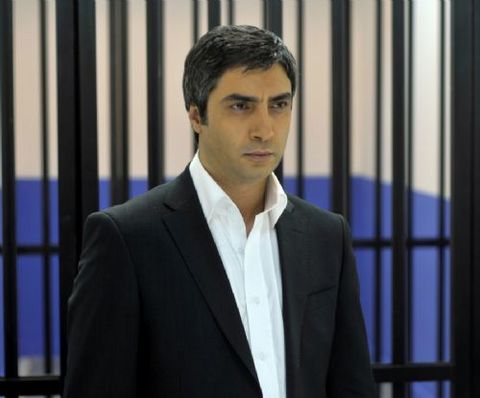 Sebat yerinden oynamamaktır. Dayanmak kararlı olmaktır.   -