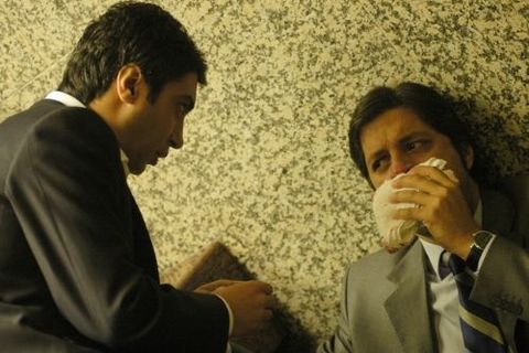 Aslan ceylanı yemeye 40 gün önceden karar verir de 40 gün ortalarda gözükmez karnının gurultusu duyulmasın diye.   -