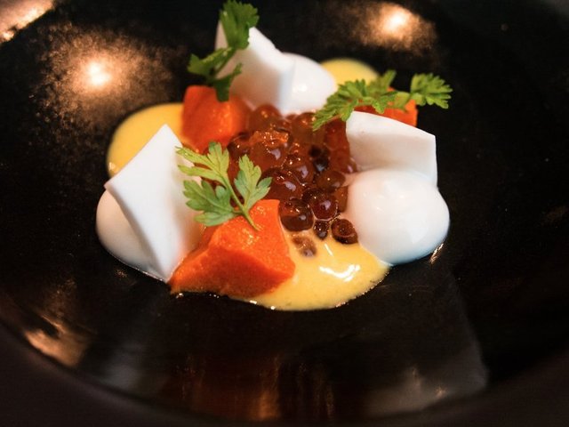 Chicago'da bir restoranda bu yemek 590 dolar yani bin 801 TL.