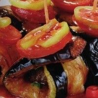 Ençok sevilen sebze patlıcandı. Ancak patlıcan da Anadolu'dan değil Çin'den gelen bir sebzeydi.  -