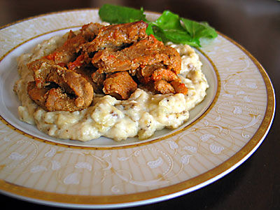 Koyun ve kuzu eti tercih edilirdi.  -