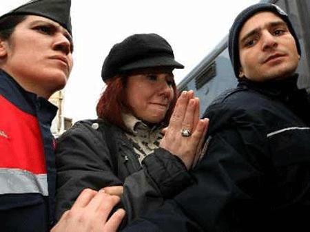 Deniz Seki cezaevine girdi.