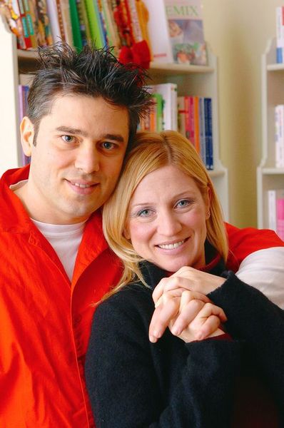 Buket Dereoğlu-Özgür Özgülgün çifti boşandı.