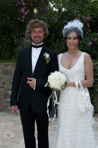 Tan Sağtürk Alona Ataberk ile evlendi.