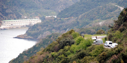 Ergenekon soruşturması kapsamında, İstanbul Poyrazköy'deki İSTEK Vakfı'na ait olduğu belirtilen arazide kazı çalışması başlatıldı.