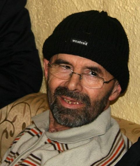 ''Karpuz Kabuğundan Gemiler Yapmak'' adlı filmiyle tanınan Yönetmen Ahmet Uluçay, İstanbul'da hayatını kaybetti.