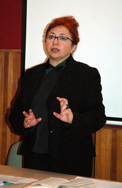 AK Parti Genel Başkan Yardımcısı Edibe Sözen, oyuncu Kevin Costner'ın ''demokratik açılım'' çalışmalarına tam destek verdiğini bildirdi.