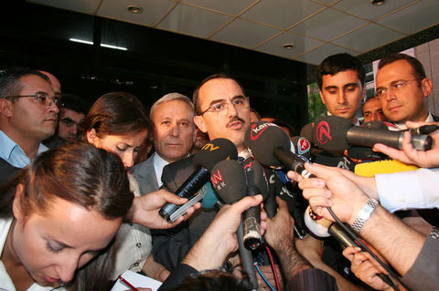 Adli Yargı Kararnamesi HSYK ve Adalet Bakanlığının internet sitelerinde yayımlandı. 164 hakim ve savcının yerini değiştiren kararname ile ''Ergenekon'' soruşturması ve davalarına savcı ve hakimlerin yeri değişmedi.