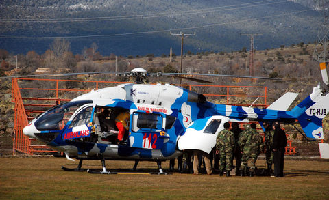 Sağlık Bakanlığınca kiralanan ambulans helikopterle Bolu civarında irtibat kesildi. Helikopterin enkazı ertesi gün Kıbrıscık yakınında bulundu. Kaptan pilot Andrzej Wojewodzki ile emekli pilot albay Süleyman Kıyak kaza yerinde hayatını kaybetti.