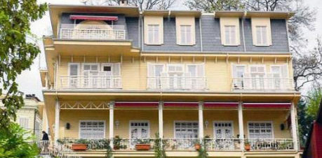 Avşar kızı dört katlı villayı 11 yıl önce satın aldı. (HAFTA SONU DERGİSİ)  -