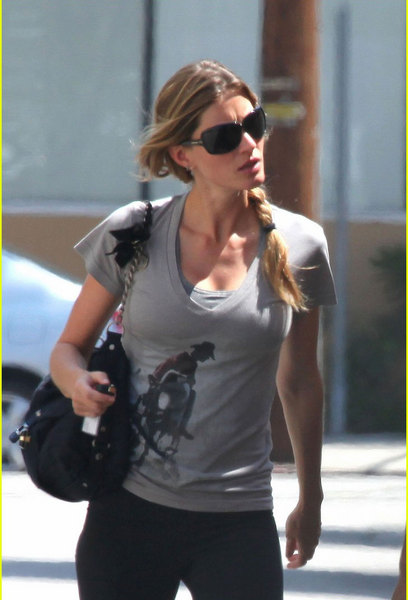 Gisele Bündchen günlük spor salonu gezisi sırasında...