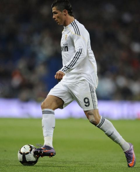 Yaşayan en pahalı bacaklar. Carey'nin poliçesi sona erdiğine göre artık dünyanın en pahalı sigortasına sahip bacaklar 144 milyon dolarla Portekli yıldızın. Poliçeyi yaptıran tabii ki Real Madrid