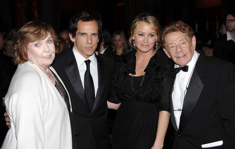 Ben Stiller, Komedyen babası Jerry Stiller ve ailesiyle birlikte.