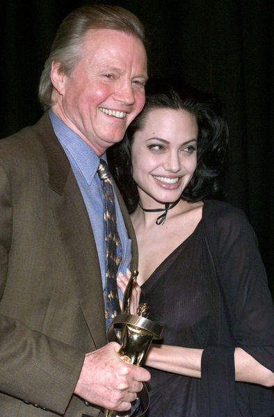 Jon Voight ve kızı Angelina Jolie