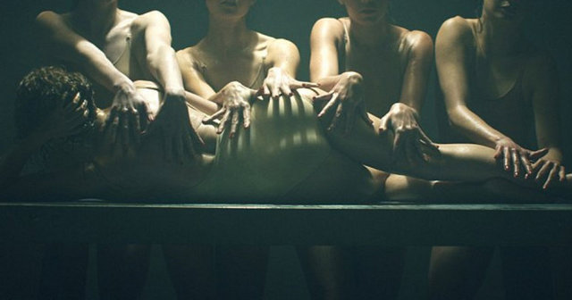 Klipte seksi kareler barındıran klip, bu seneye damgasını vuracağa benziyor.