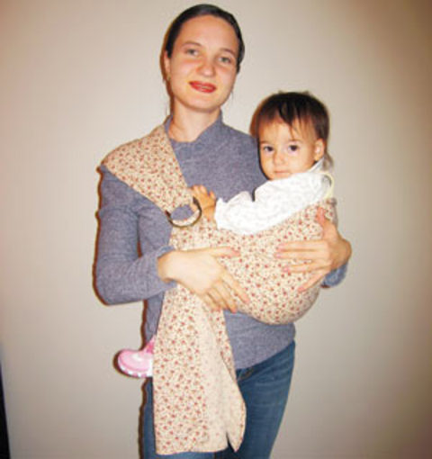 Bebek tutmak: Bebeğinizi tutuş şekli de ağrı nedenlerinden. Farketmebilirsiniz ama bileğinizde sırf bu yüzden şişlikler, parmağınızda sırf bu yüzden burkulmalar meydana gelebilir.