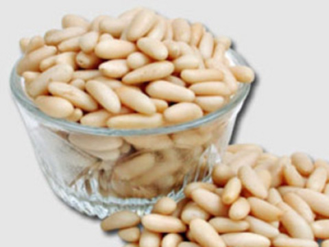 ÇAM FISTIĞI: - Bol E vitamini içeren çam fıstığı, cinsel tükenme ve buna bağlı ortaya çıkan ruhi çöküntü ve kalp rahatsızlıklarına iyi geliyor.