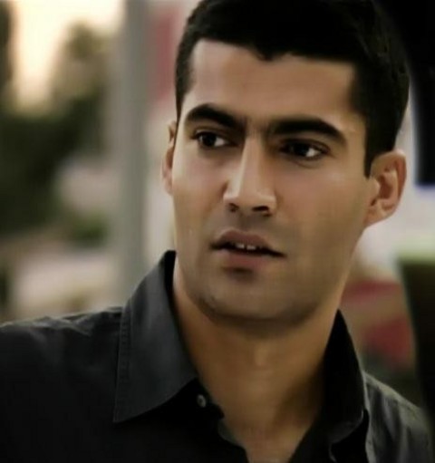 Dizinin erkek başrol oyuncusu ise, Ezel'in ilk bölümlerinden tanıdığımız İsmail Filiz. Aynı zamanda Murat Daltaban, Sumru Yavrucuk gibi başarılı tiyatrocuların da yer aldığı dizi, Kanal D ekranlarında olacak.