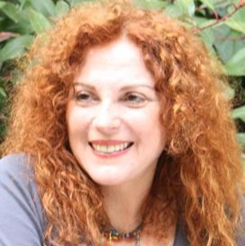 1 Ağustos'tan itibaren Heybeliada'da çekimlerine başlanan dizide, Türkan Saylan'ın orta yaşlı halini ise Derya Alabora canlandıracak.