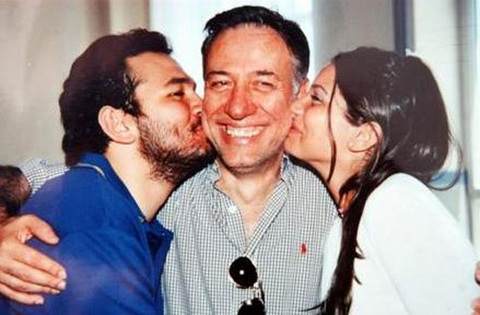 Ali Sunal, Kemal Sunal'ın oğlu.