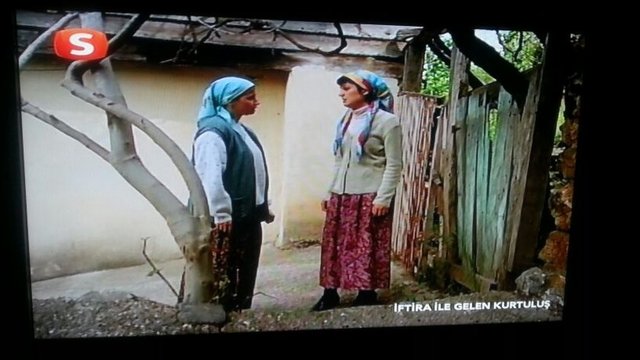 Son zamanlarda marjinal kimliğiyle ön plana çıkan genç oyuncunun yıllar önce rol aldığı dizinin görüntüleri şaşırtıyor.