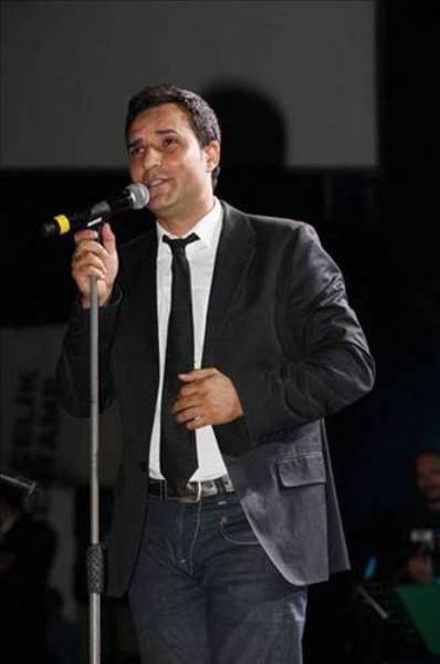 RAFET EL ROMAN - MÜEZZİN