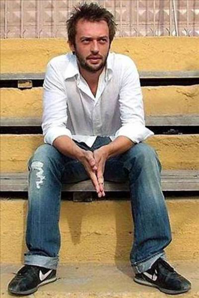 Okan Yalabık - İstanbul üniversitesi Devlet Konservatuvarı Tiyatro Bölümü