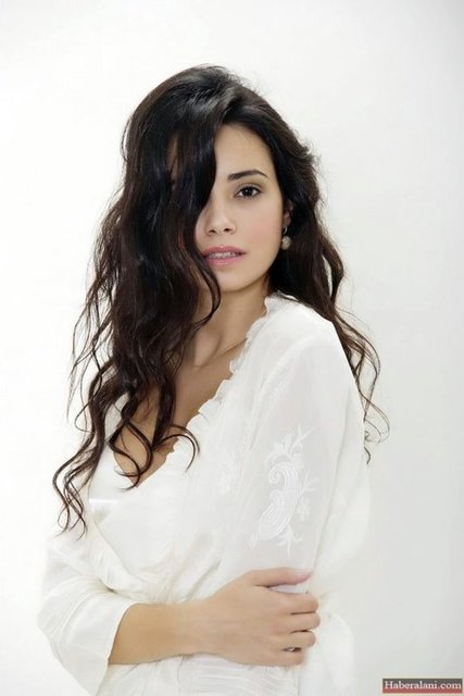 ÖZGÜ NAMAL  - İstanbul Üniversitesi Devlet Konservatuvarı