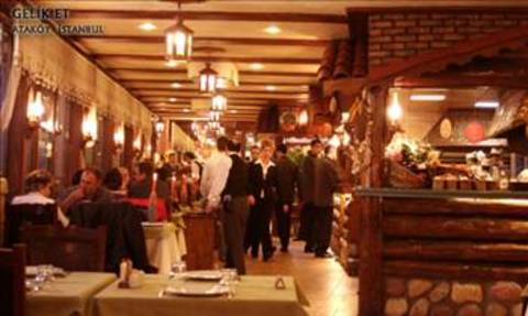 Philadelphia'da bir restaurant, mekan içinde kayarak düşen ve kuyruk sokumu kemiğini kıran müşterisi bayan Amber Çarson'a 113 bin 500 dolar tazminat ödemeye mahkum edilir.