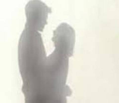 Dorothy H. (40) eşini ayarttığı gerekçesiyle öteki kadın hakkında 1 milyon dolarlık tazminat davası açtı. Yargıç, 18'inci yüzyıldan kalma bir maddeye dayanarak, davanın görülmesini kabul etti.