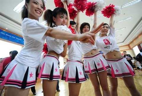 Çin: - Pekin'de geçen sekiz senede 5 bin erotik ürünler satan mağazanın açılmış olması ve dünyadaki seks oyuncaklarının yüzde 70'inin Çin'de üretiliyor olması burayı da en seksi ülkeler arasına yerleştirdi.